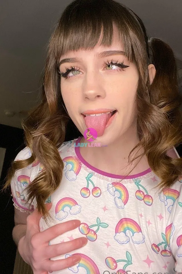 Soogsx - Model Portfolio