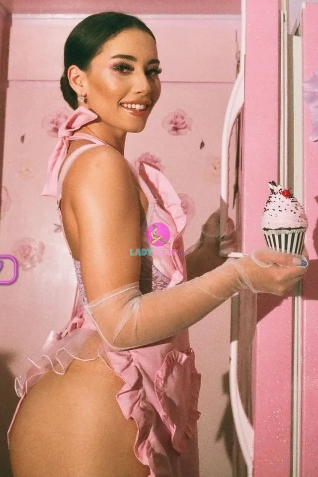 Aria Lee Latest Photo 2