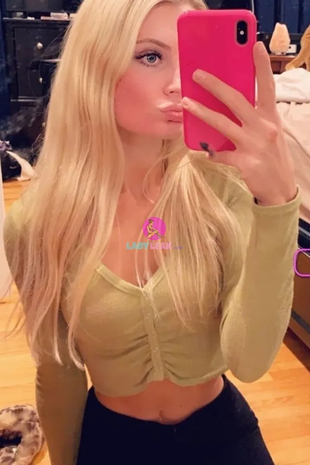 Rose (laroseee) model portfolio