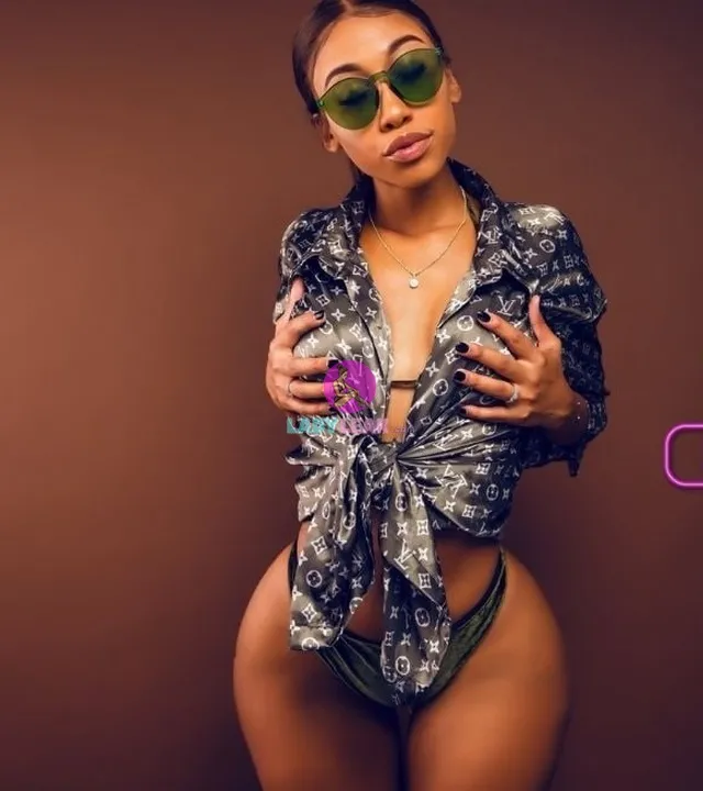 Kris Summers model portfolio