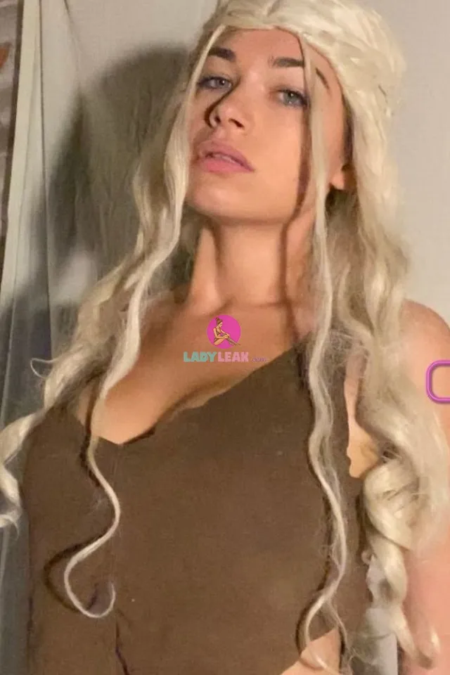 Shae Baby (shaethefunnywhore) model portfolio