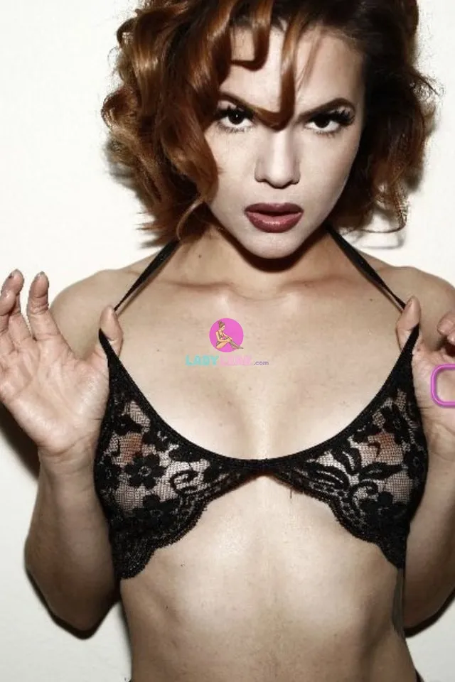 Kaili Thorne model portfolio