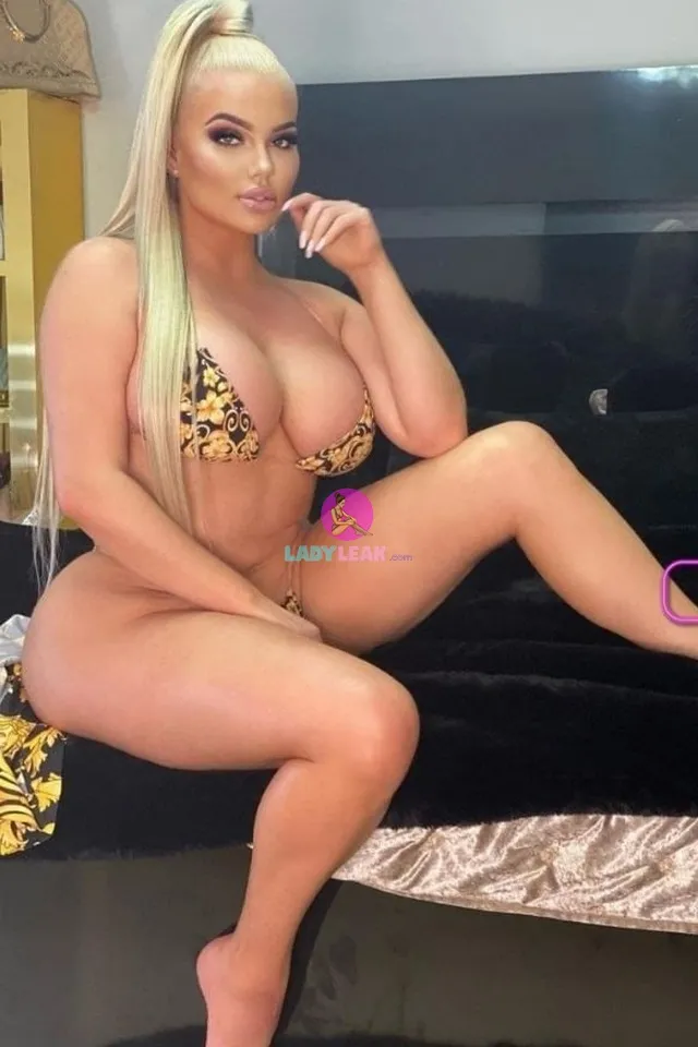 Staci Doll model portfolio