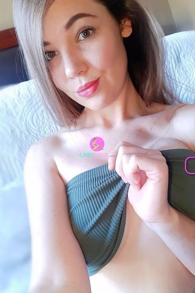 Allyson Grey (allyson_grey) model portfolio