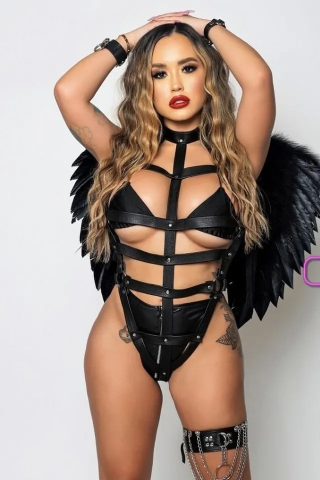 Drea (dreaofficial) - Model Portfolio