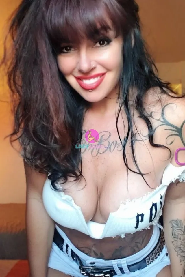 Tara Caballero (taracaballero) model portfolio