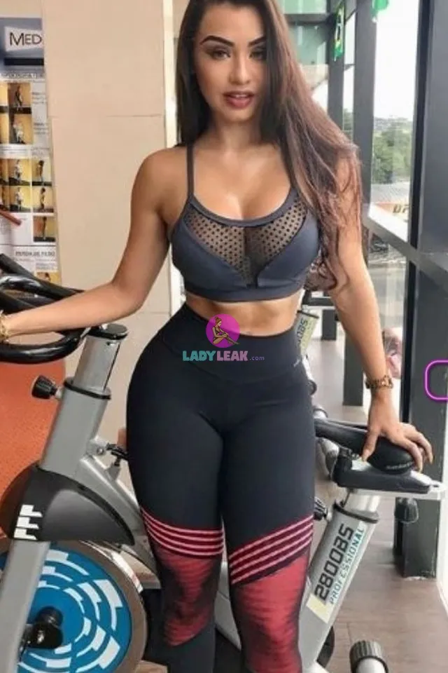 Maria Eduarda model portfolio