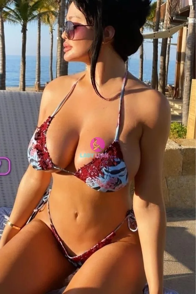 Becky Hudson (beckyhudson) Latest Photo 2