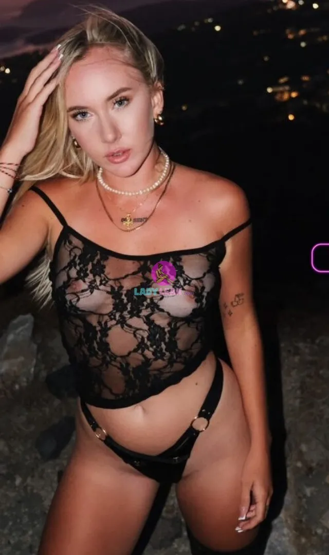 Alannasworldx model portfolio