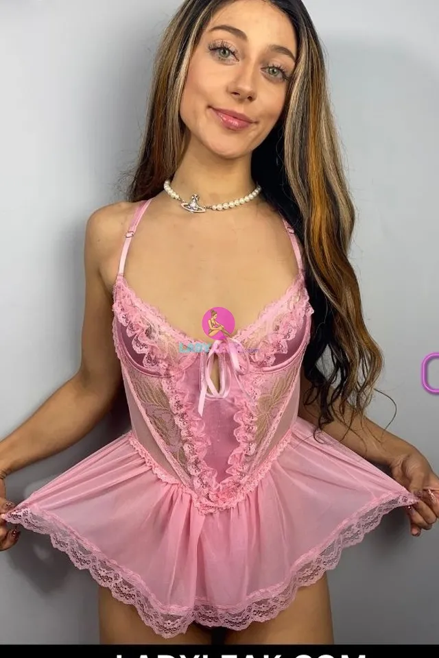 Sienna Garcia - Model Portfolio