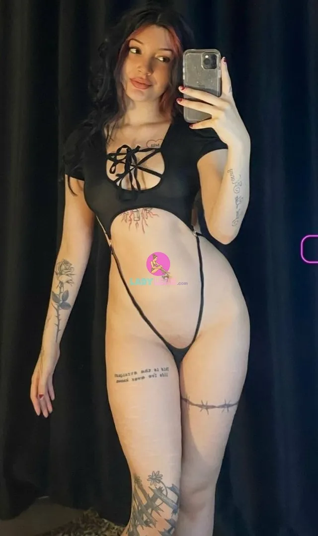 Christinuhm - Model Portfolio