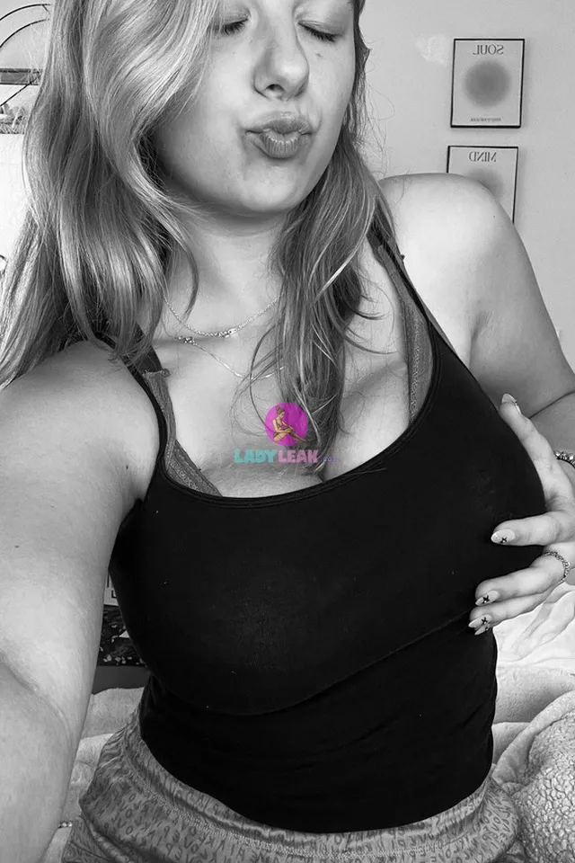 Lynntoria - Model Portfolio