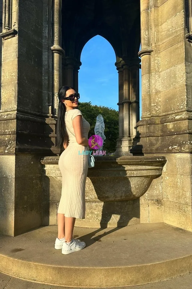 Lottie D0lce model portfolio