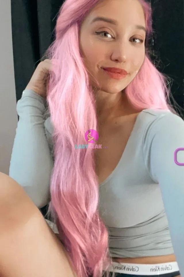 Mei Minato HelloMeiMei - Model Portfolio