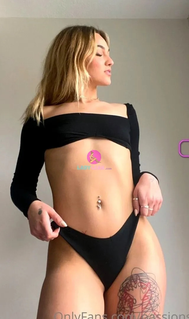 Passionsvp model portfolio