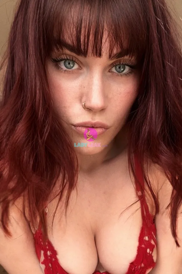 Carla vyx model portfolio