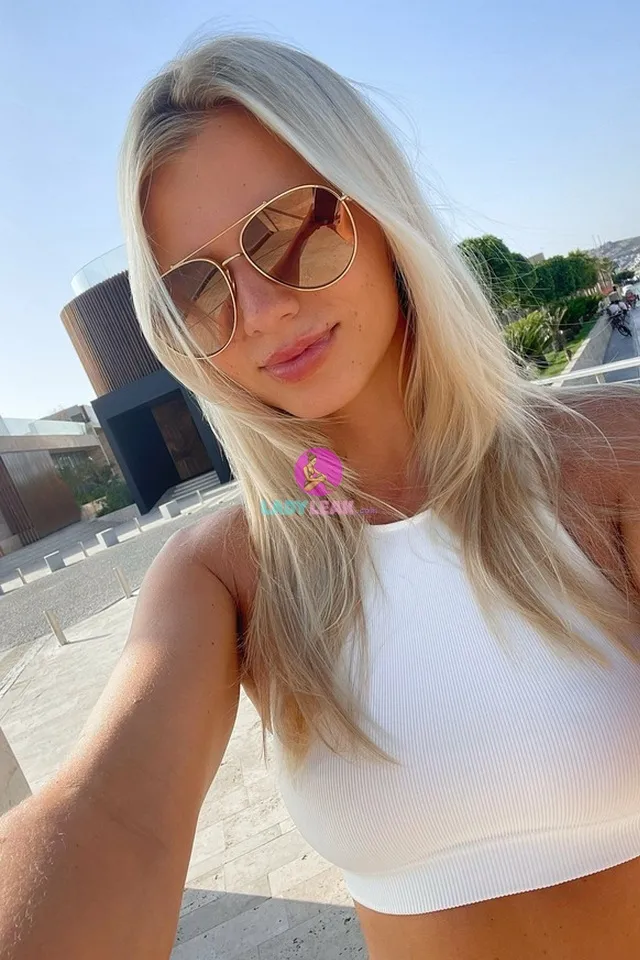 ophmoresch00lgrl model portfolio