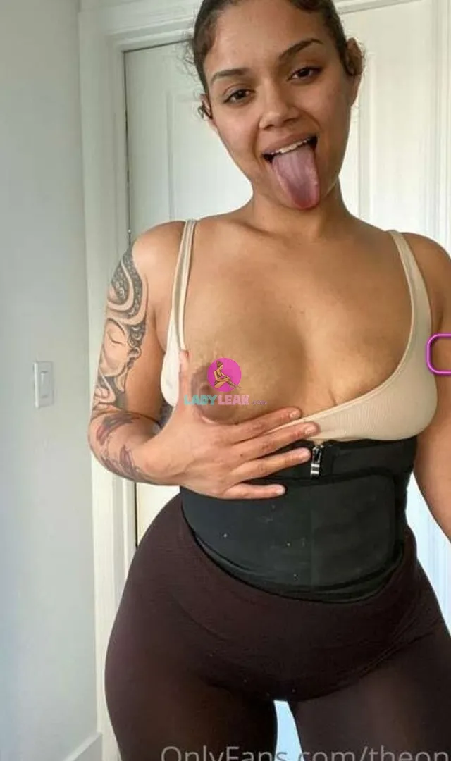 The0nlysafarii - Model Portfolio