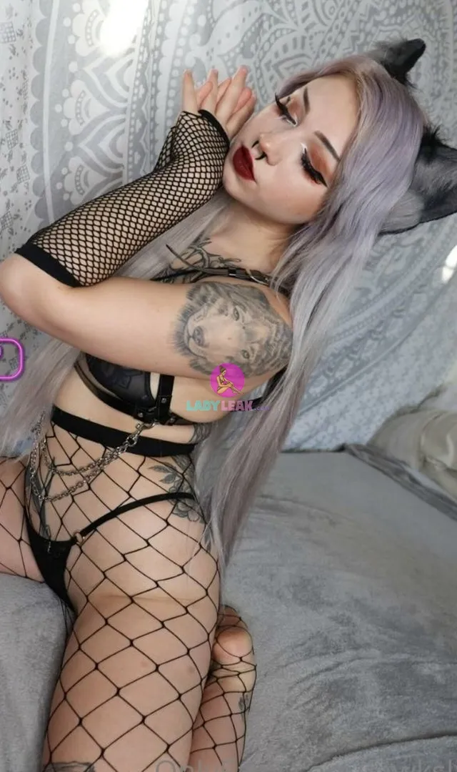 Fawks Lily Latest Photo 2