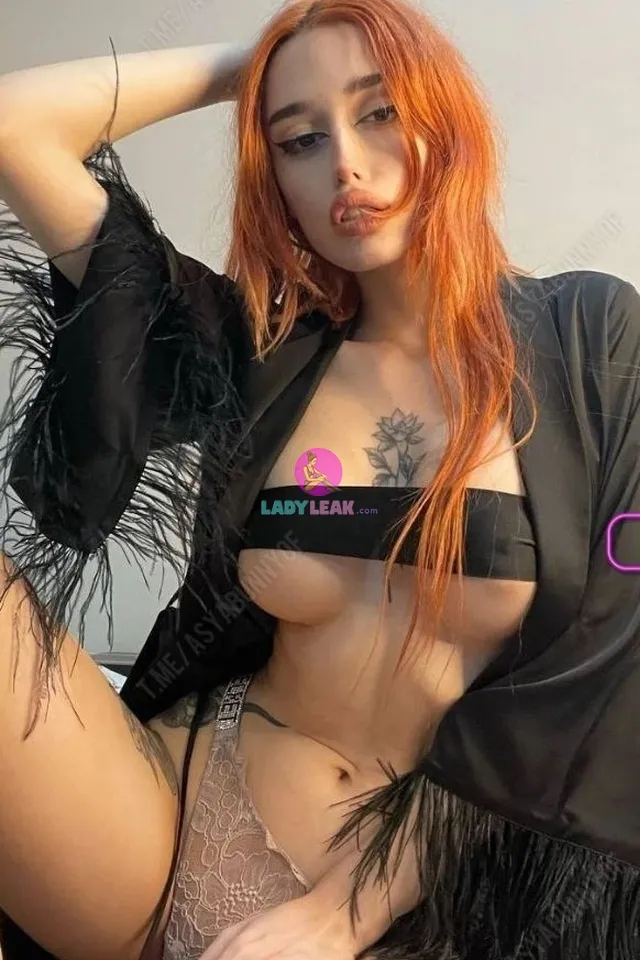 Asyabunny - Model Portfolio