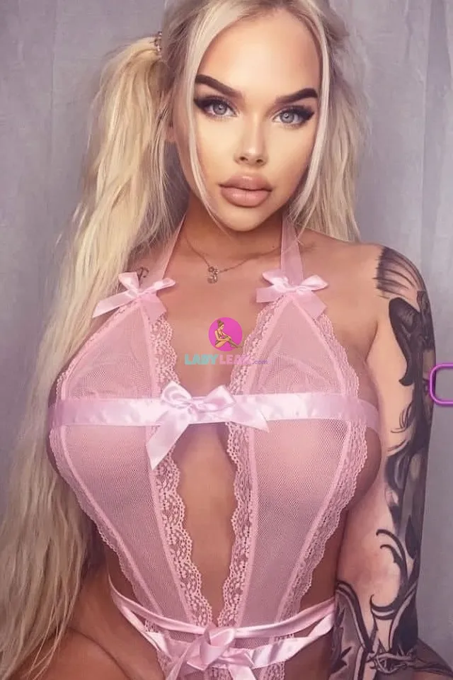 Belle Barbie model portfolio