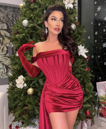 TikTok – Lady Leak